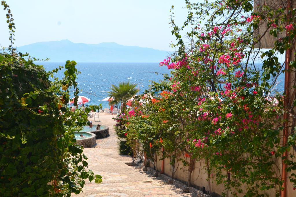 Vila 15 Bougainville Саранда Екстер'єр фото