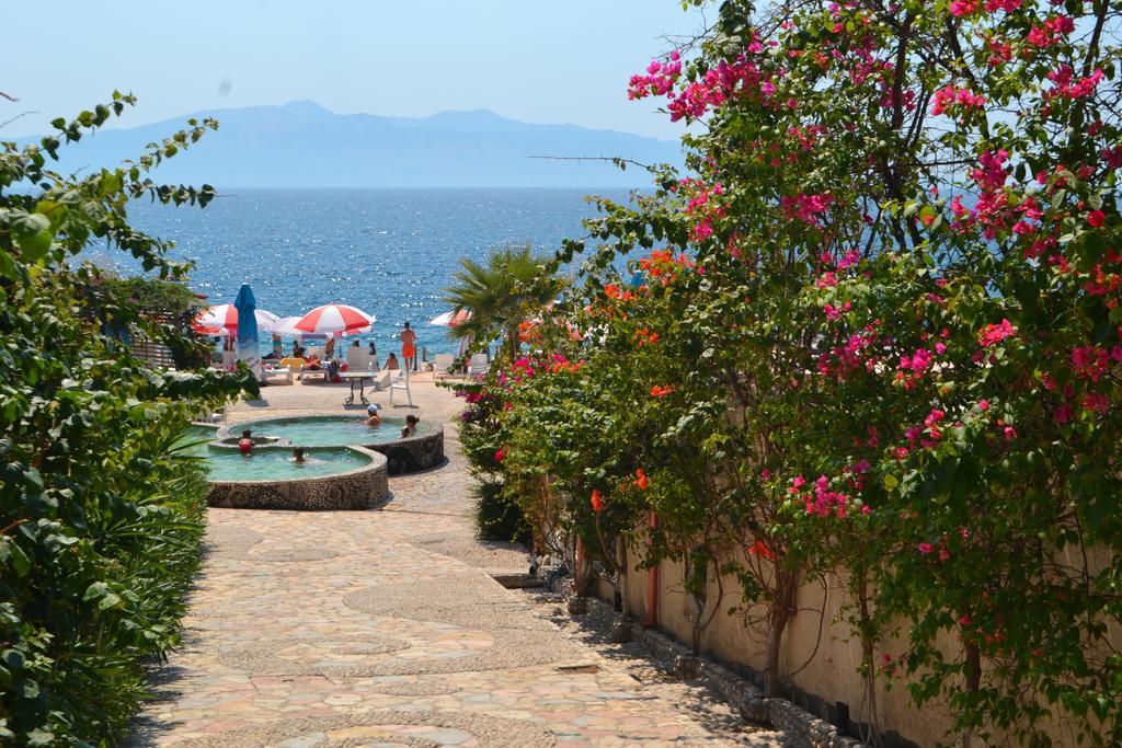 Vila 15 Bougainville Саранда Екстер'єр фото